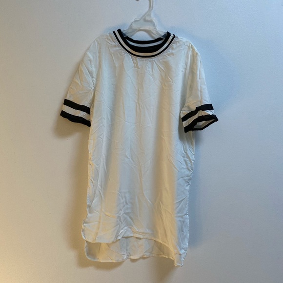 Hollister Tops - Hollister White Long Line Varsity Tee